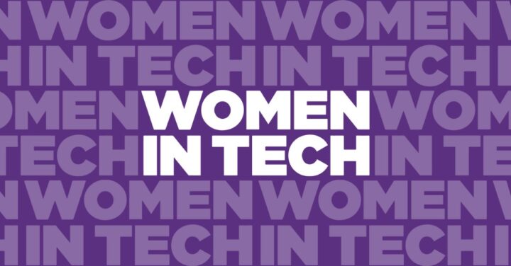 Vit text på lila bakgrund som säger "WOMEN IN TECH" flera gånger, med en central text i fetstil.